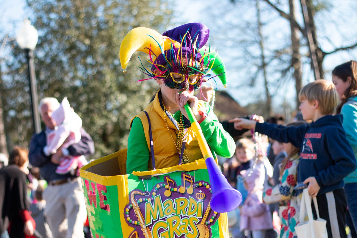 MOMS Club of Birmingham holds annual Mardi Gras Parade